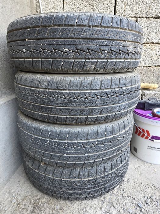 Продам Зимние шины  в хорошем состоянии  195,65,R15