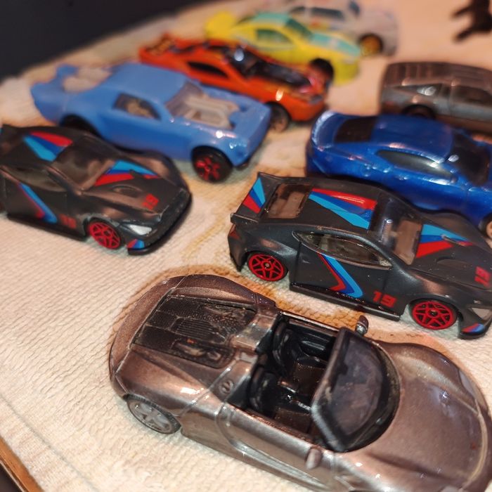 Lor 10 machete diverse