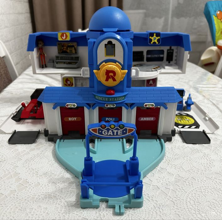 Robocar Poli штаб квартира