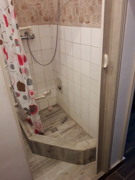 Închiriez garsonieră confort 2