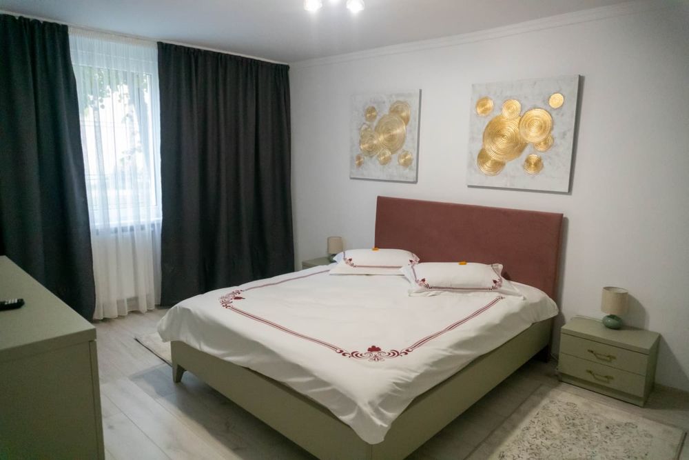 Inchiriez apartament in regim hotelier 300 lei ( exclus escorte)