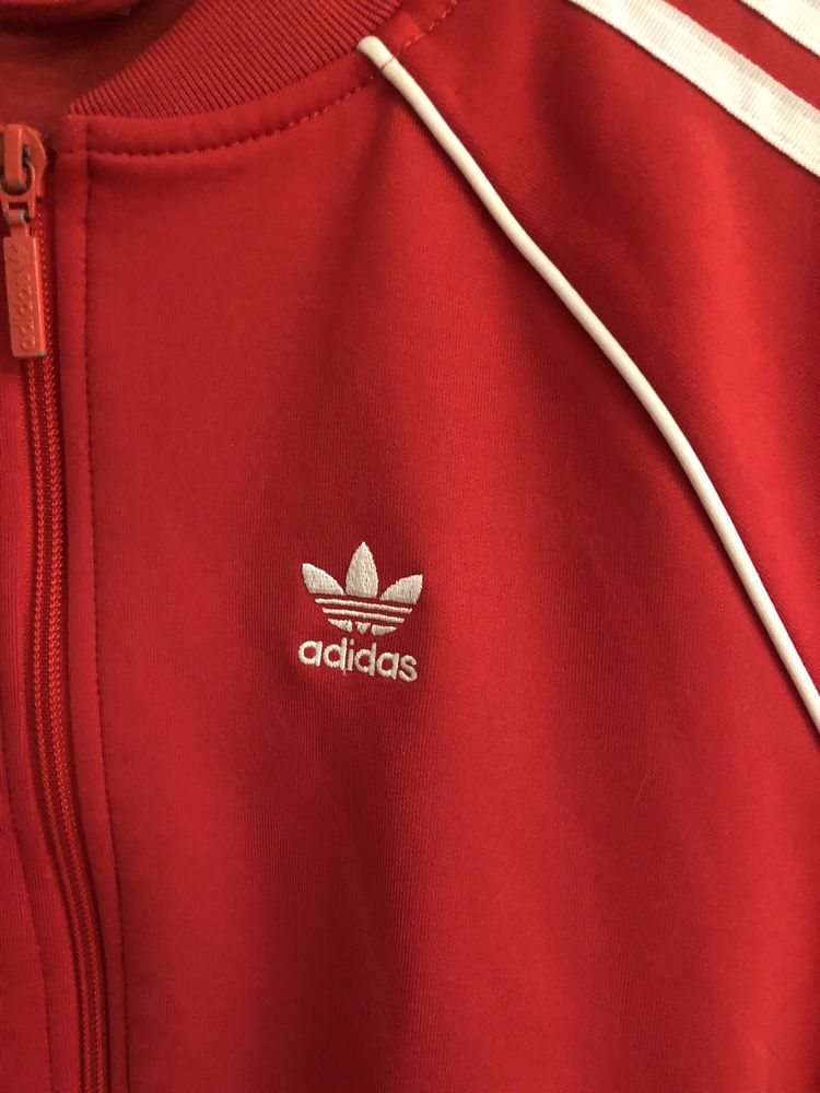 Hanorac adidas, culoarea rosu