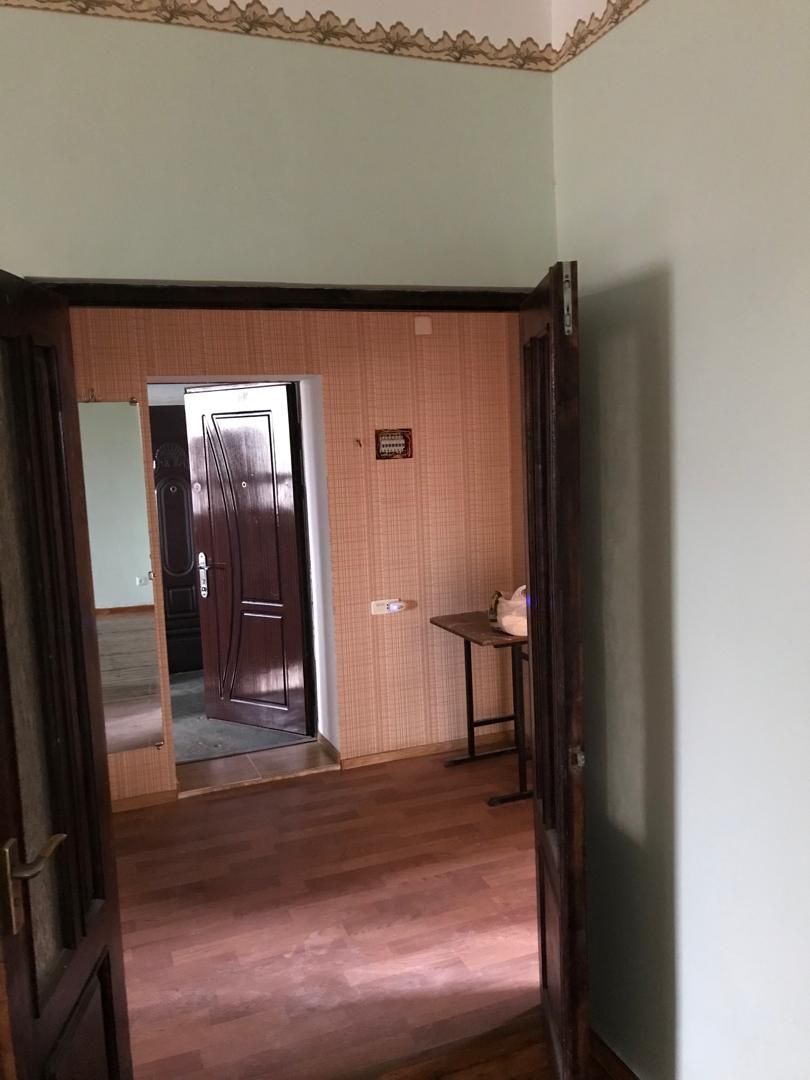 Продаю квартиру в Кибрайском районе