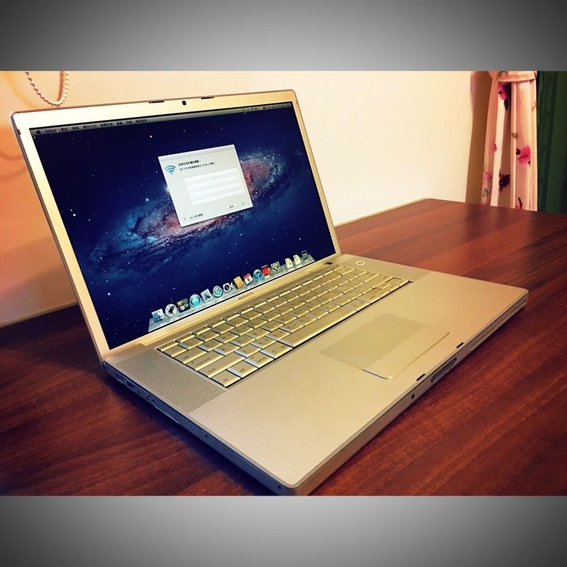 Apple MacBook Pro A1260 цял или на части