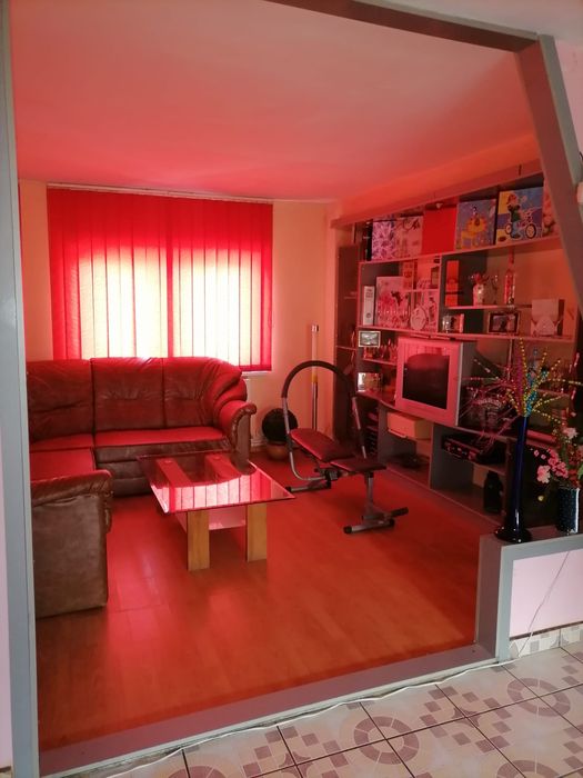 Inchiriez apartament în regim hotelier