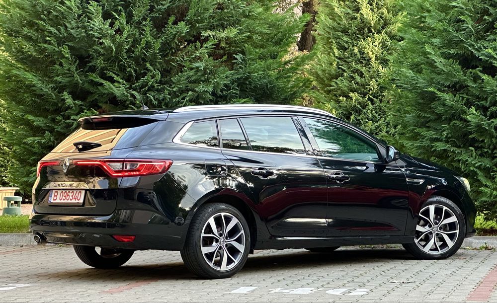 Renault Megane • BOSE Edition • Masaj • Navi Mare • Încalzire Scaune •