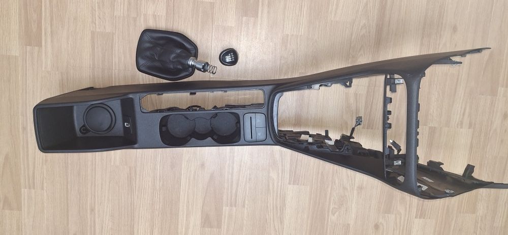Consola centrala Ford Fiesta 2018
