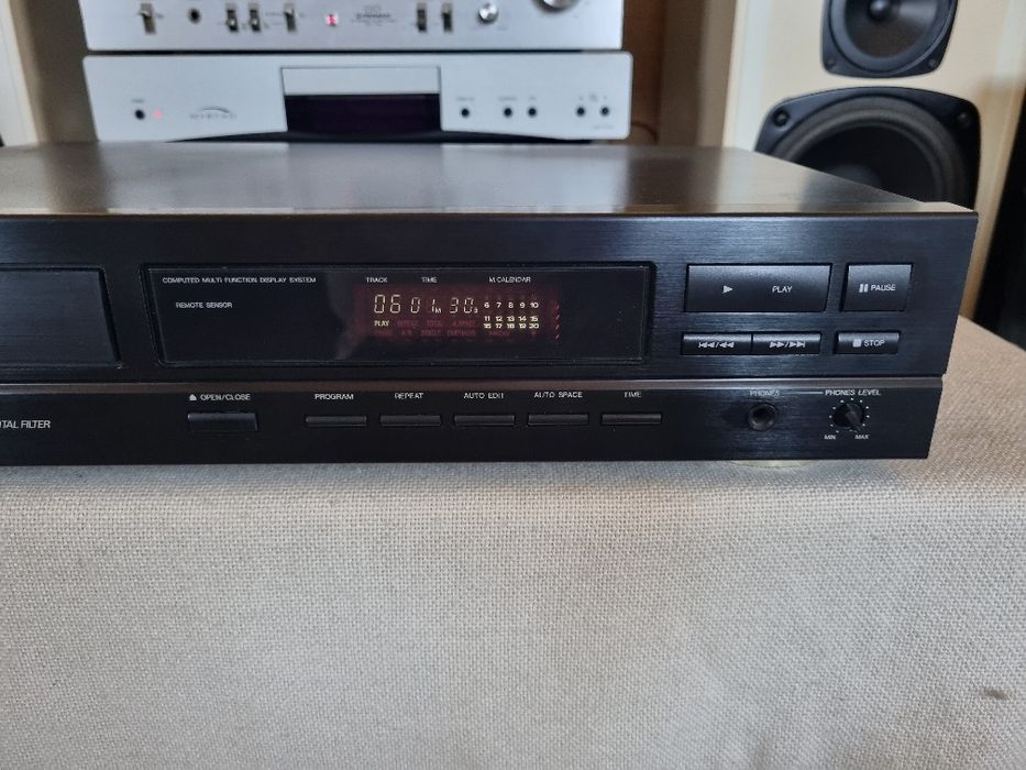 Cd Player Denon DCD-560. 20 Bit. Perfect functional. Impecabil.