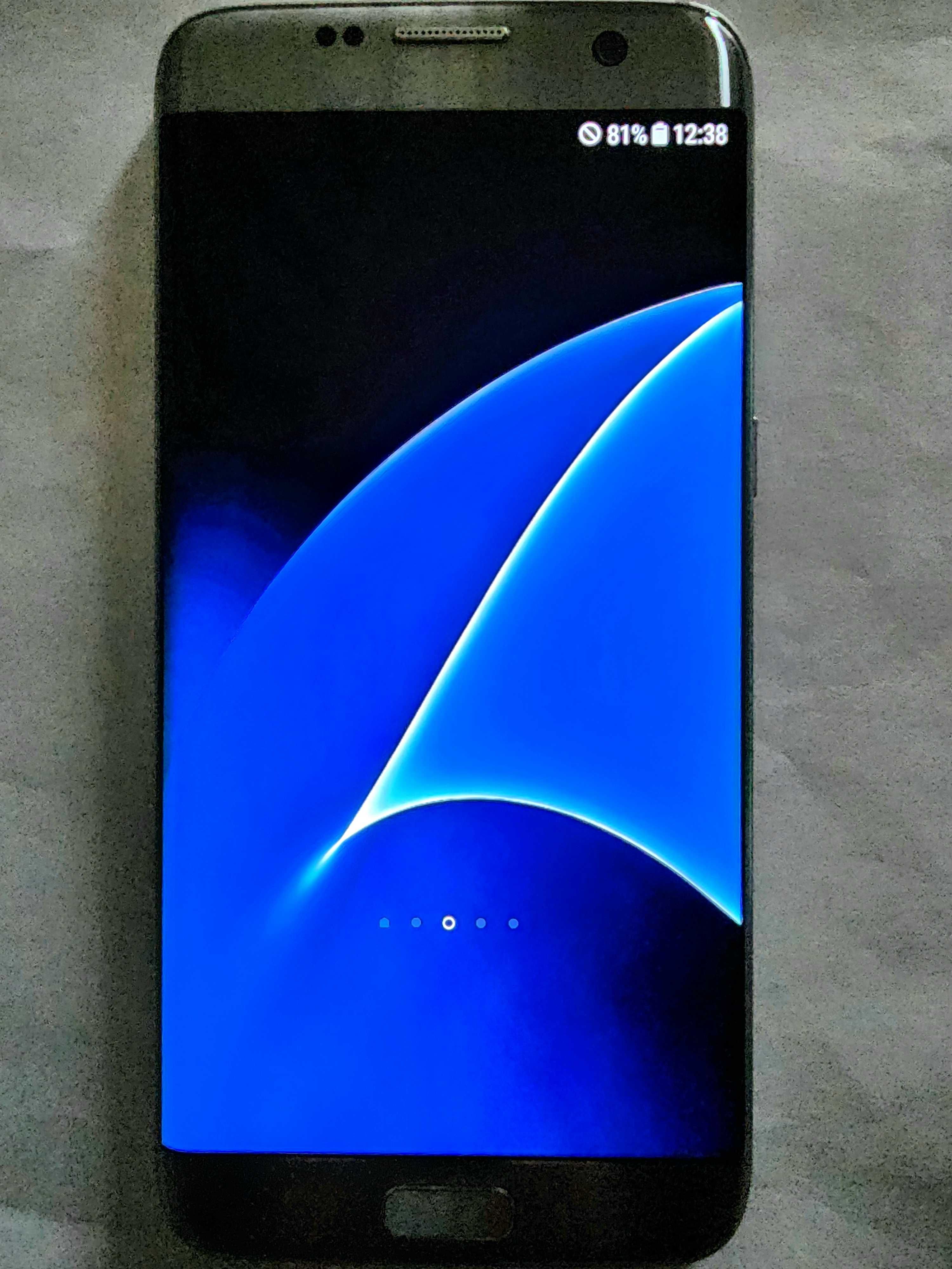 Продается S7 Edge корейского производства...