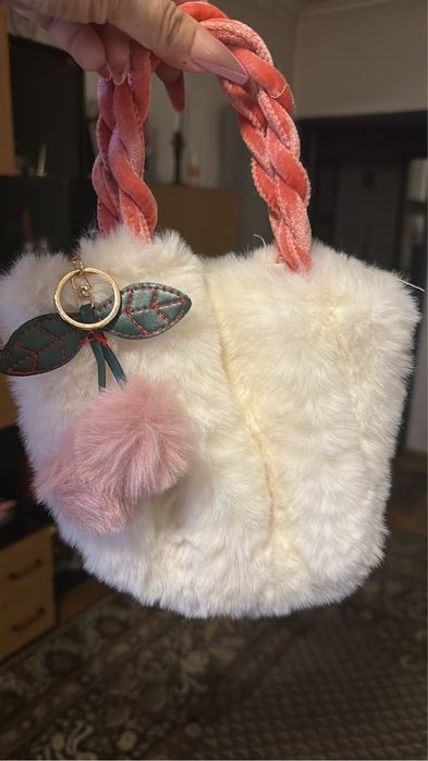 Дамски чантички нови