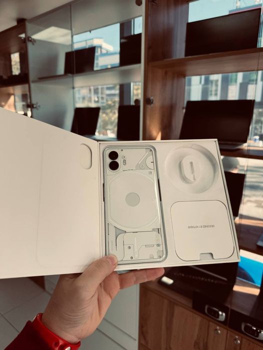 Nothing Phone (2) 256GB/Ram12  от Актив Маркет