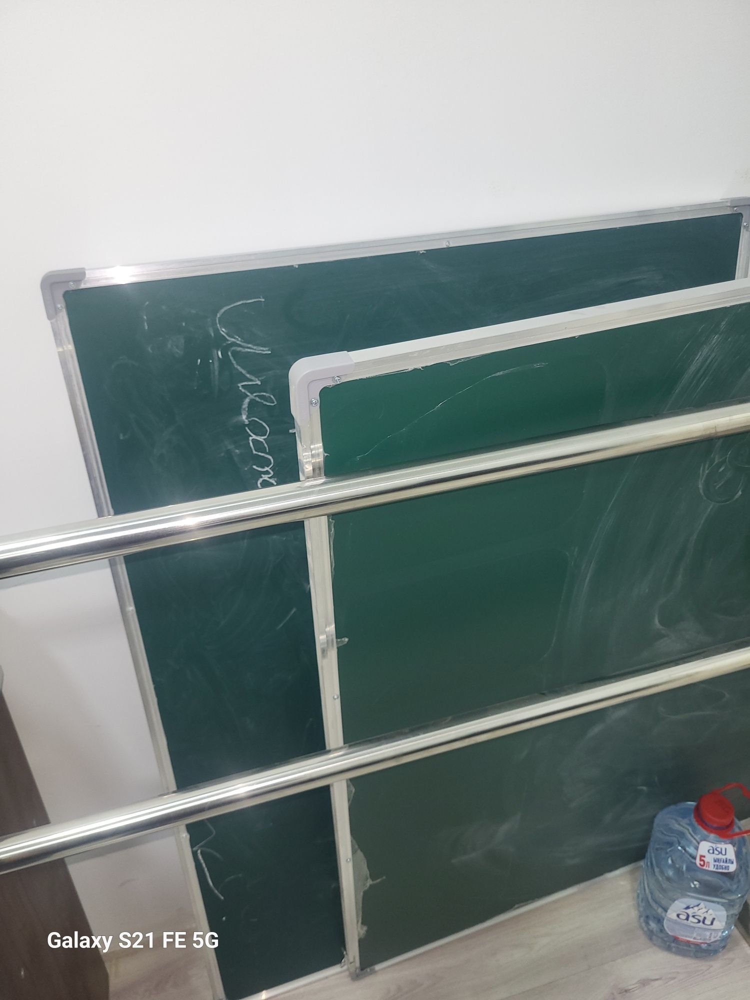 Стуля столы парты