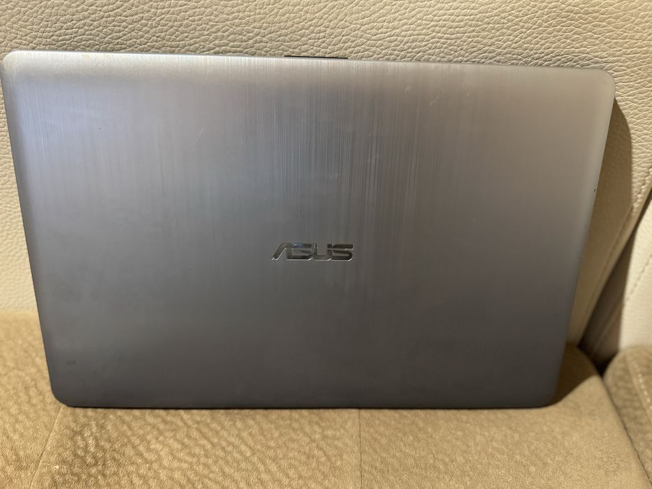 Лаптоп ASUS VivoBook Max
