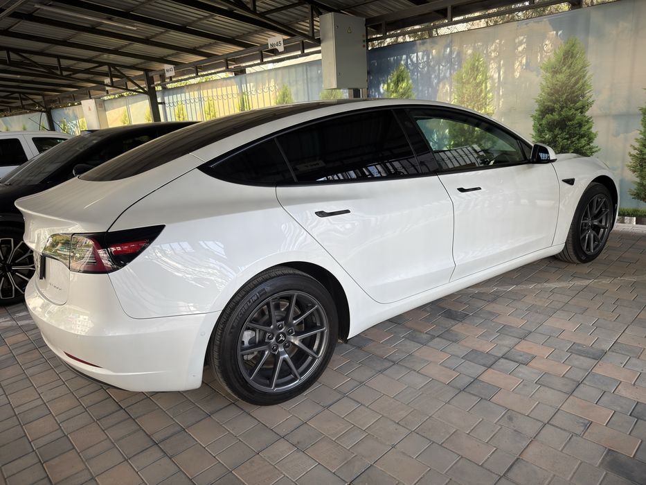 Tesla model 3 long range 2022 USA