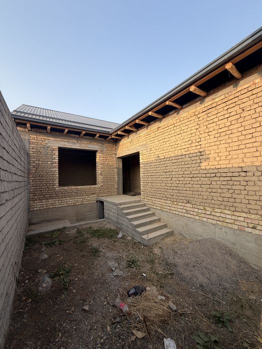 2- sotixga 6 xona+ padval