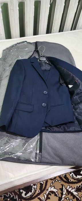 Костюм  школьный