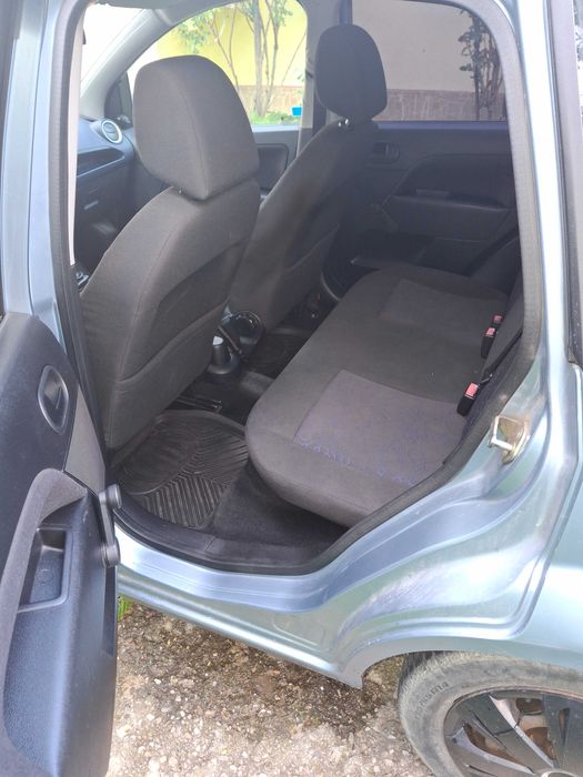 Ford Fiesta oferit spre cumpărare