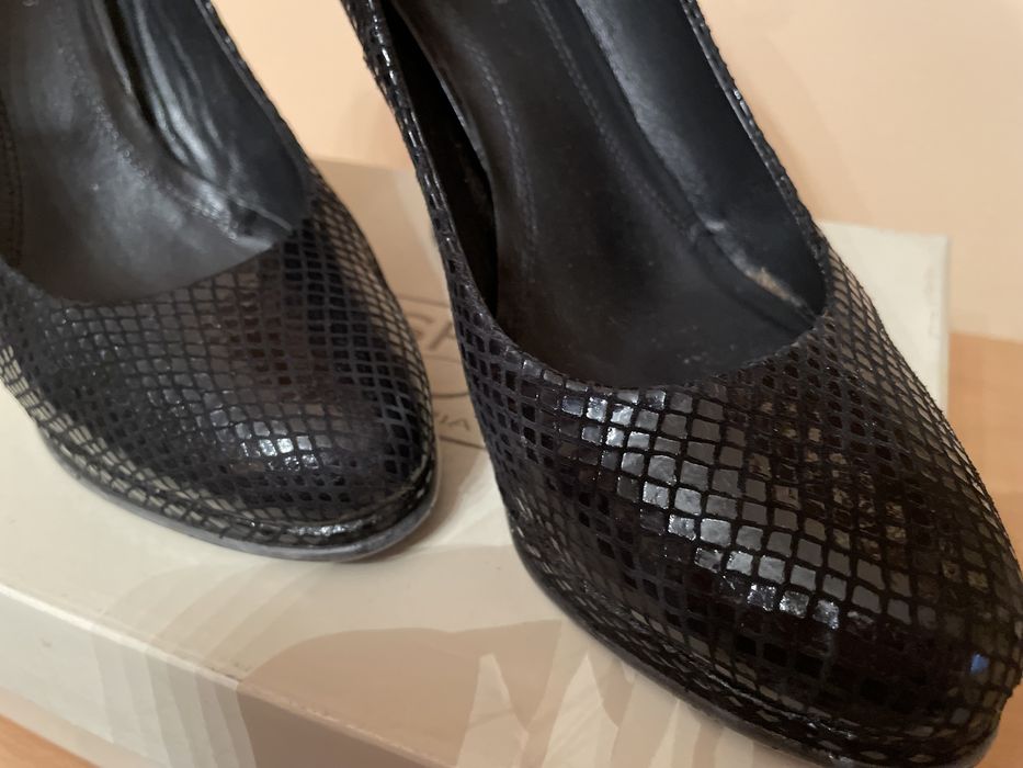 Дамски обувки естествена кожа