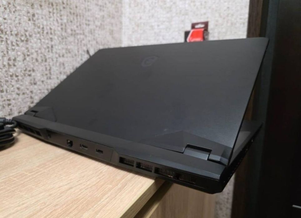 MSI GP76 LEOPARD
процессор i7 11800h
видеокарта RTX 3070 8gb
