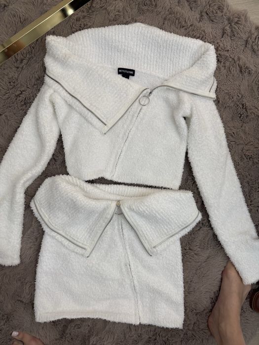 Set de iarna fusta+ bluza pufos s