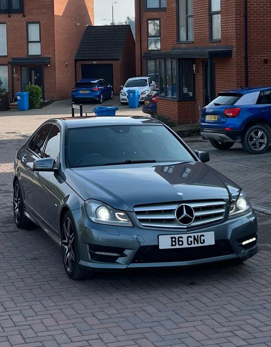 Dezmembrez Mercedes c220 c350 packet amg usa caroserie w204 facelift b