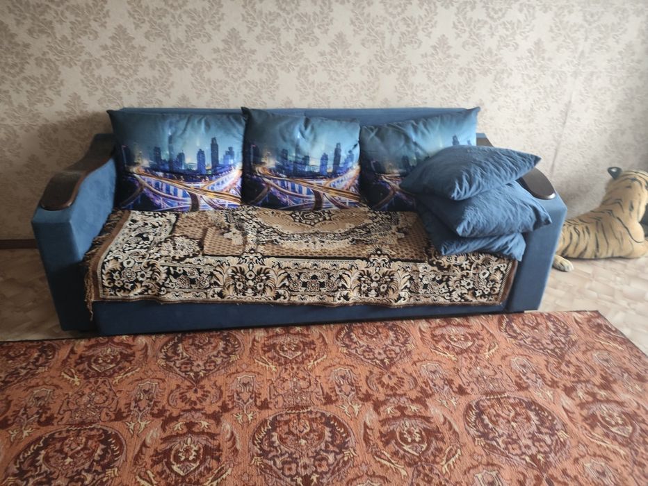 Продается Диван расдвигающийся