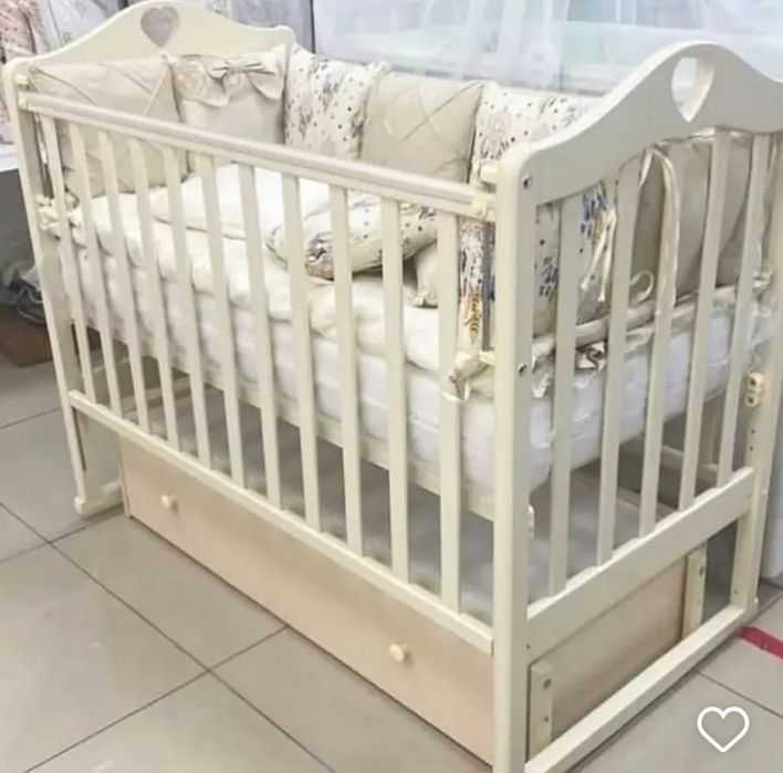 Продам детскую кроватку