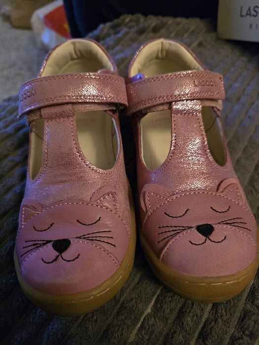 Balerini fetita in stare ft buna