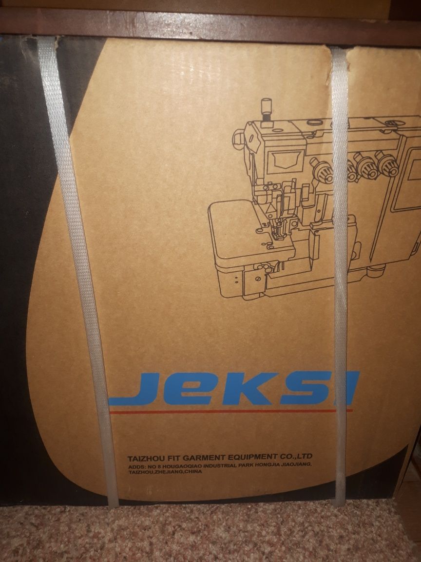 Оверлок Jeksi JK-747, скидка