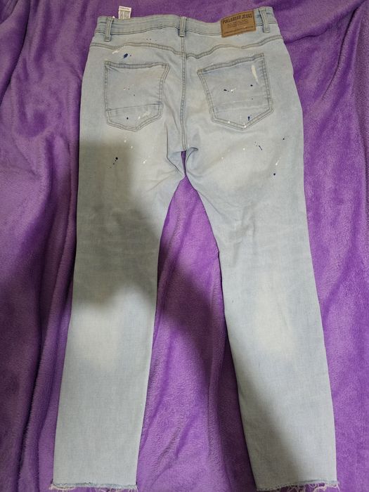 Blugi albastrii cu picatele rupti Pull&Bear