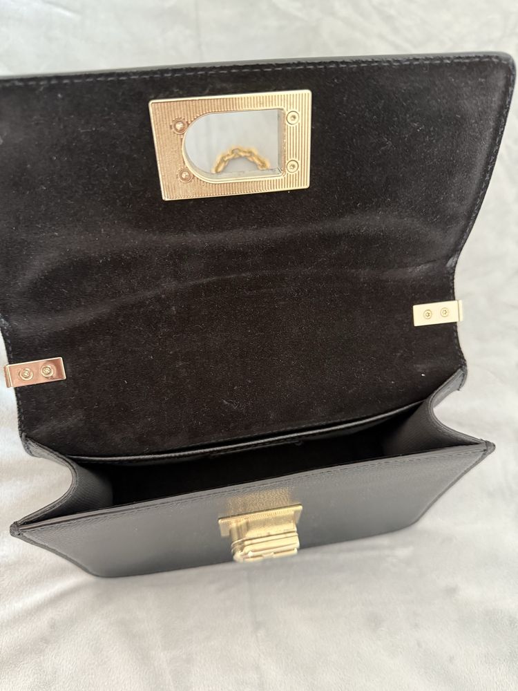 Furla черна чанта