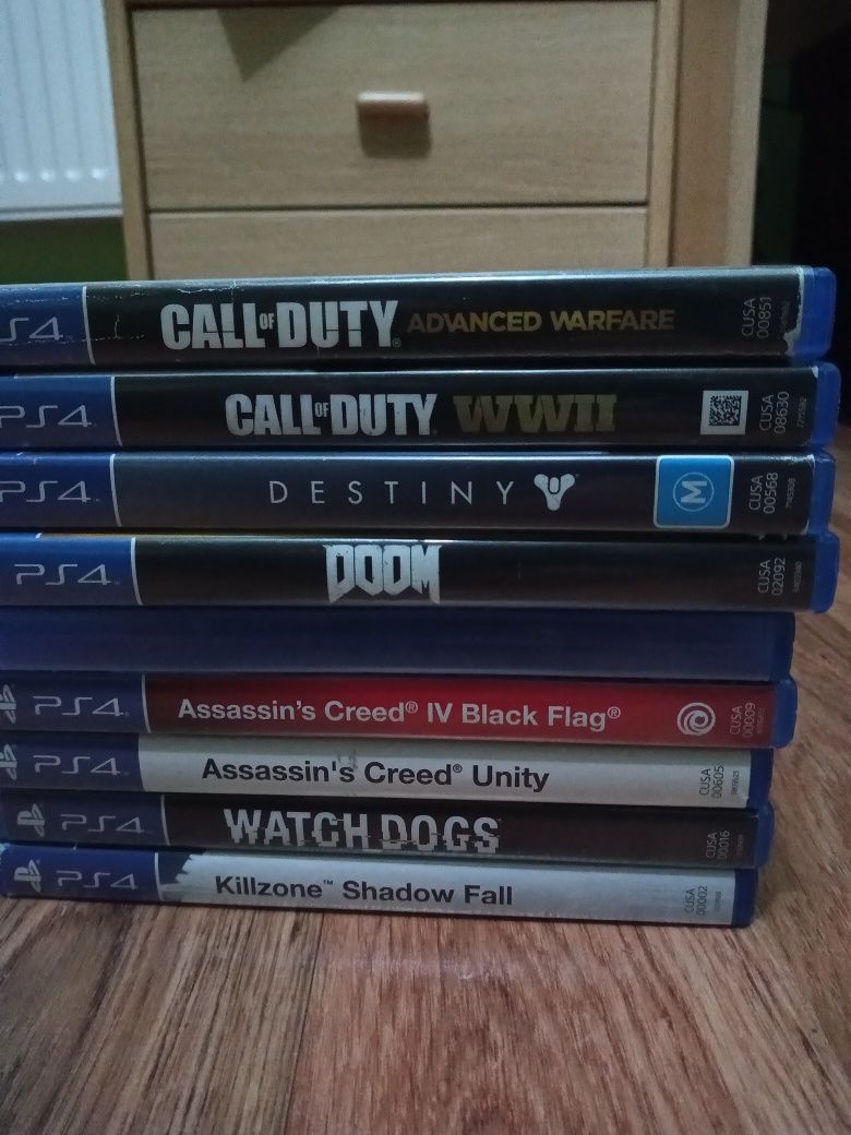 Jocuri PlayStation 4 în stare bună