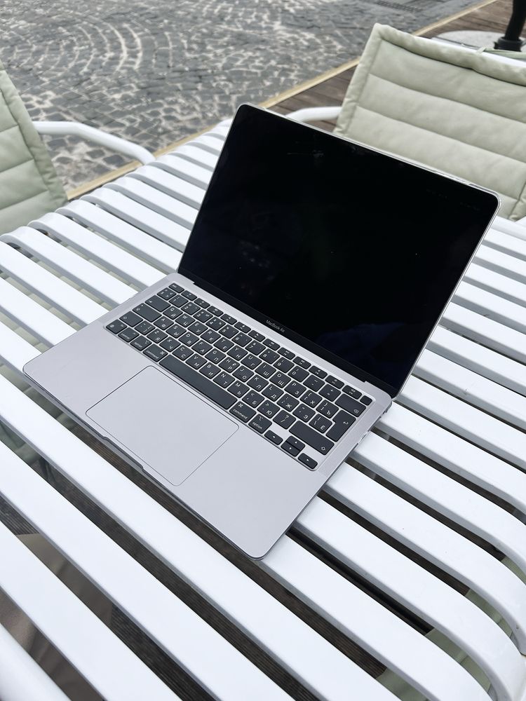 MacBook Air 2020 M1 8 Ram, 256 GB