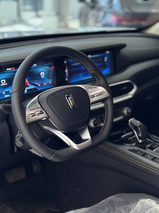 Bestune T77 новый.