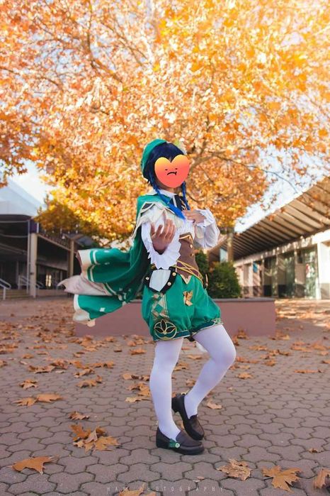 Косплей Венти Genshin impact