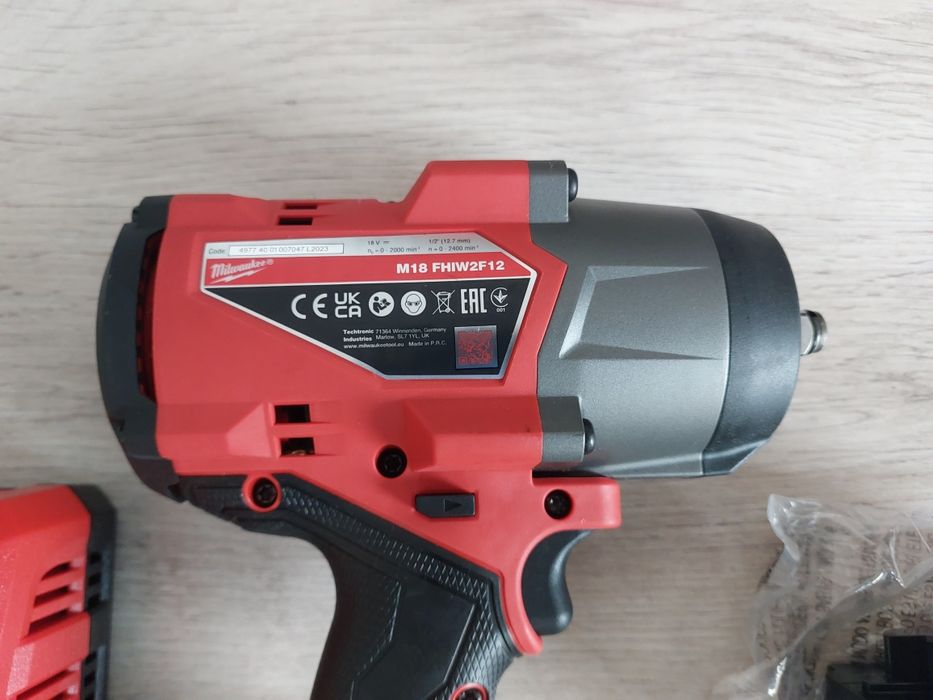 Set impact mare milwaukee M18 FHIW2F12 , 2050 nm, nou