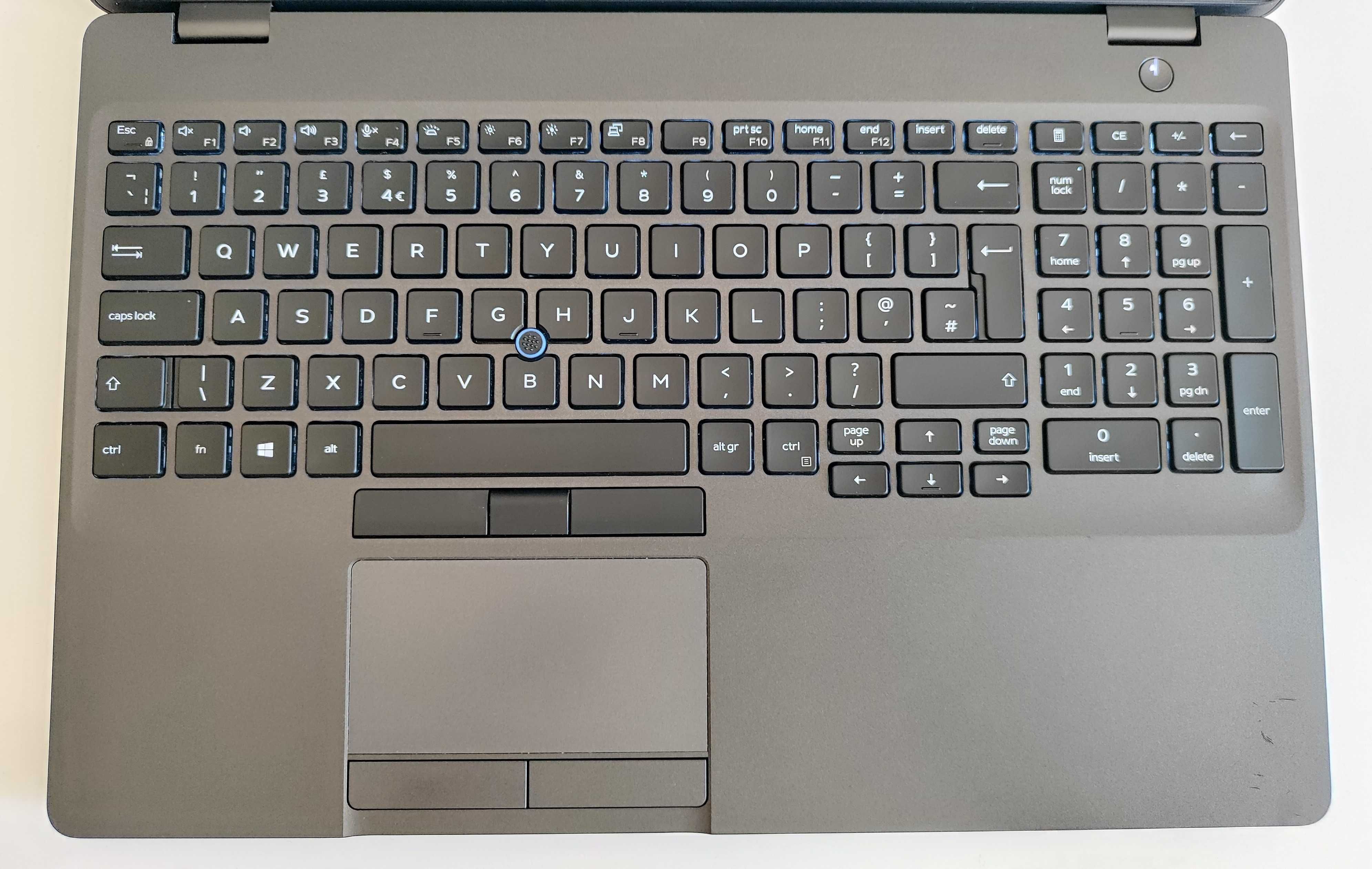 Dell Latitude 5500 FHD IPS i5-8265U/256GB/16GB
