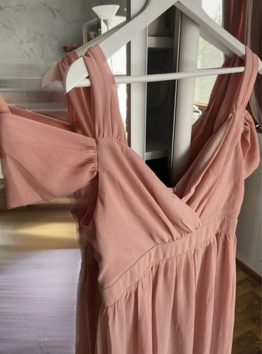 Rochie de ocazie cu umerii goi