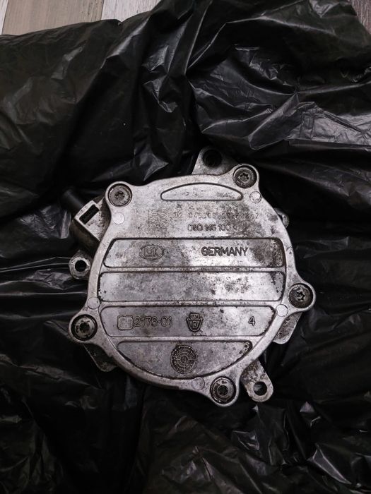 Pompă vaccum 2.0 TFSI EA113