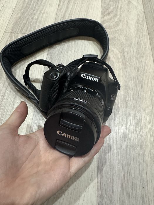 Фотоаппарат canon 250D