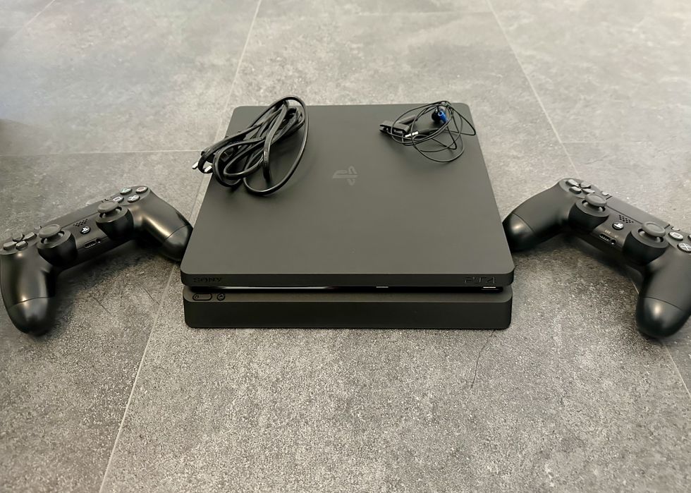 PS4 Slim 500gb PlayStation 4