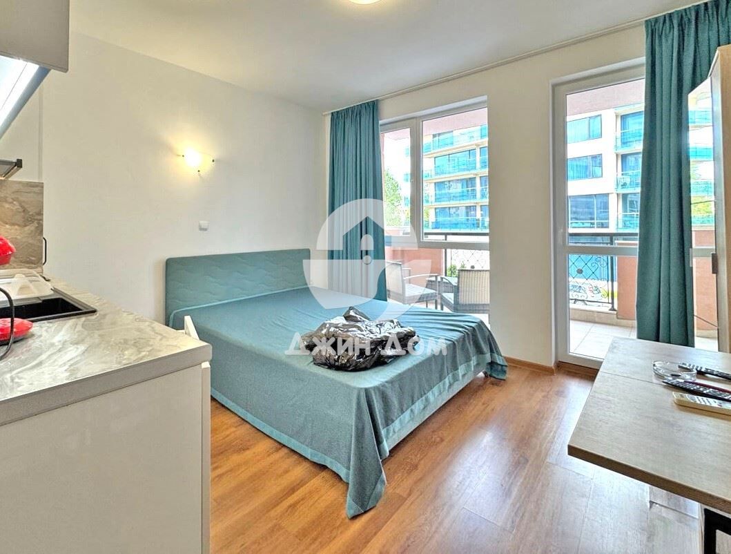 Продава се Едностаен апартамент в к.к. Слънчев бряг - 33 кв.м за 1500 €/кв.м - Снимка #2
