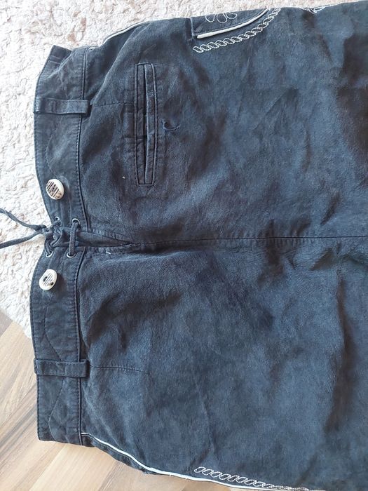 Pantaloni bavarezi Landhaus,marime 46,model frumos