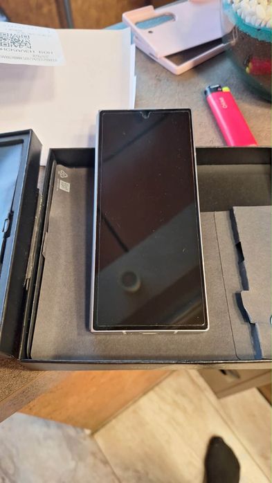 Продавам: Samsung Z fold6