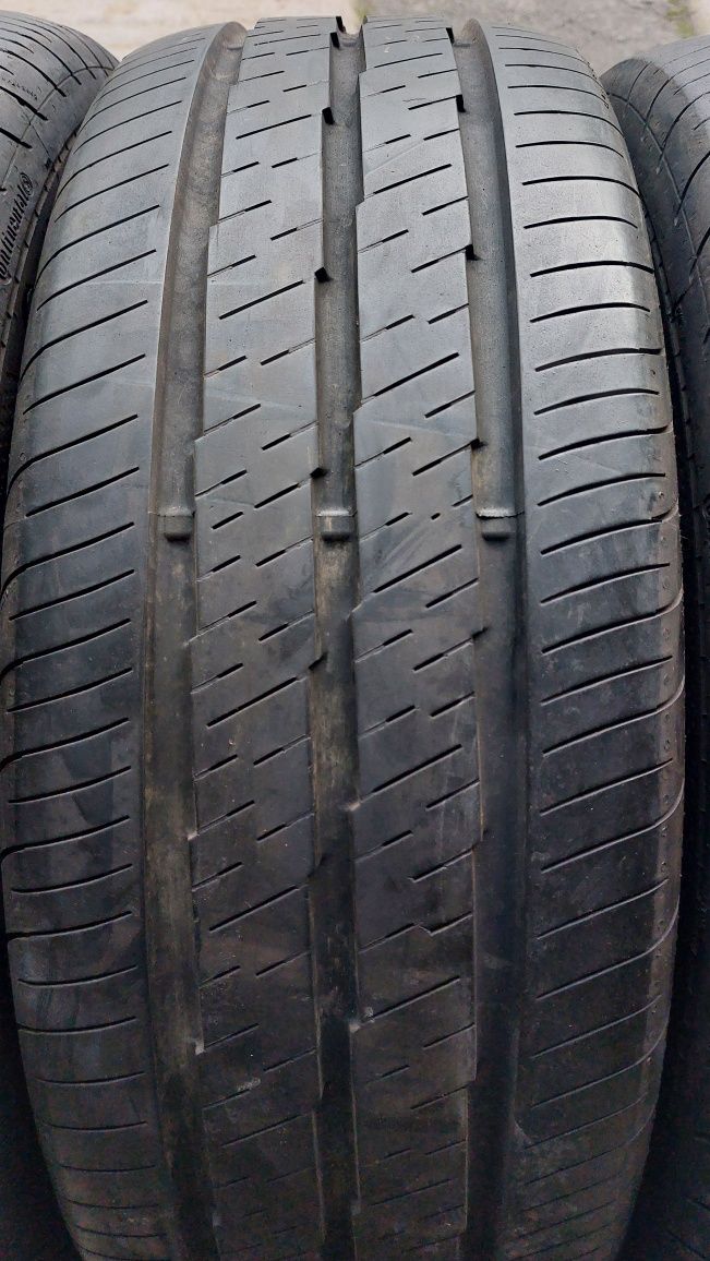 Гуми за Бус 235/65/16 C Continental VancoEco 4 броя