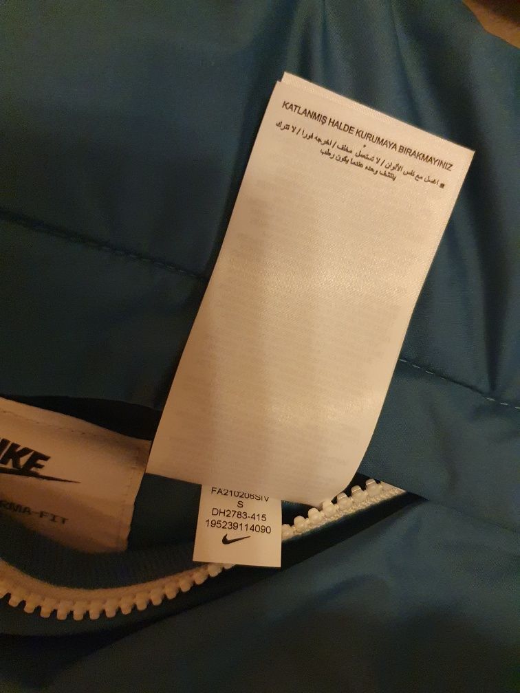 Geaca nike originală cu 2 fețe