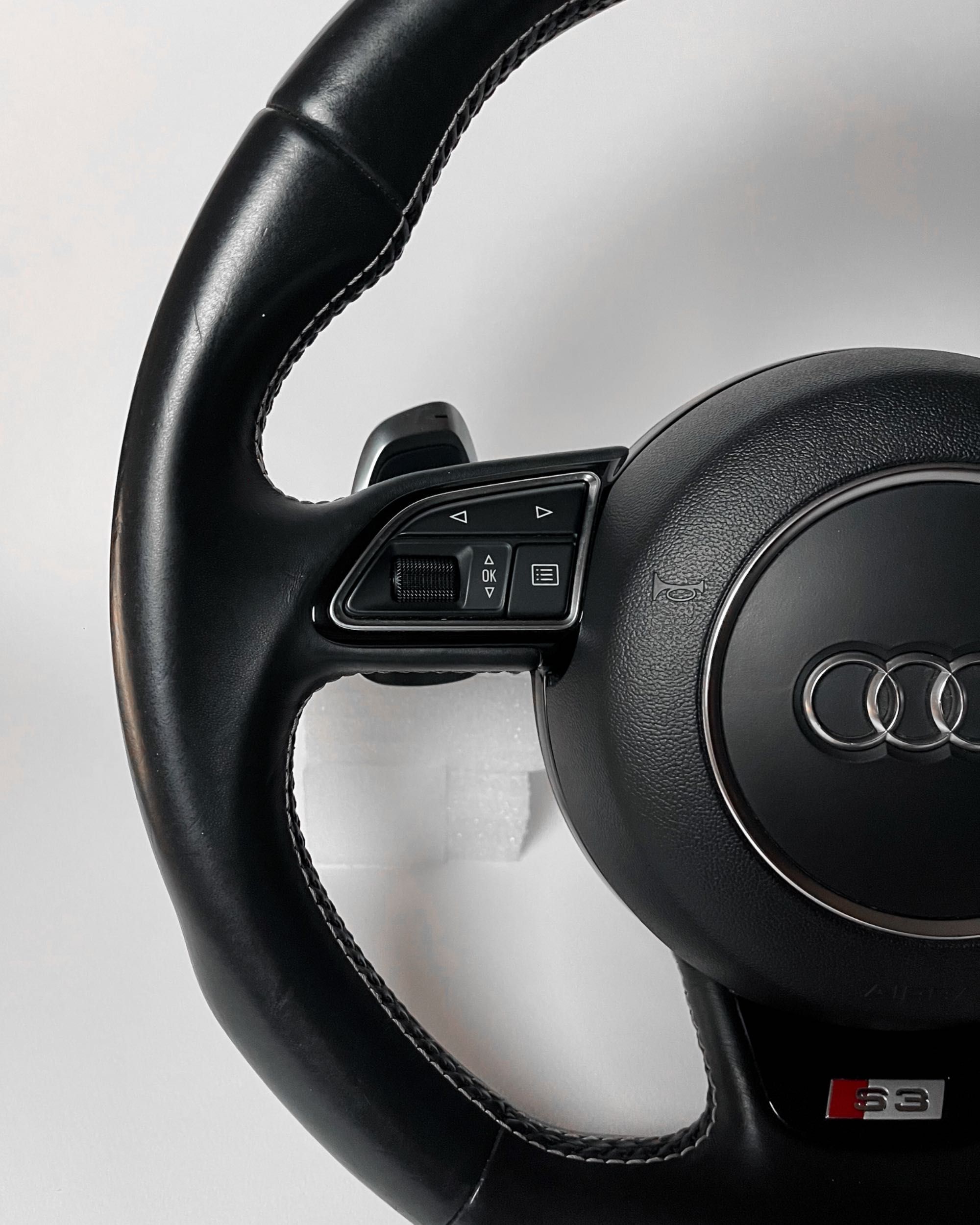 Audi S3 8v Flat bottom steering wheel / Ауди С3 8в скосен волан.