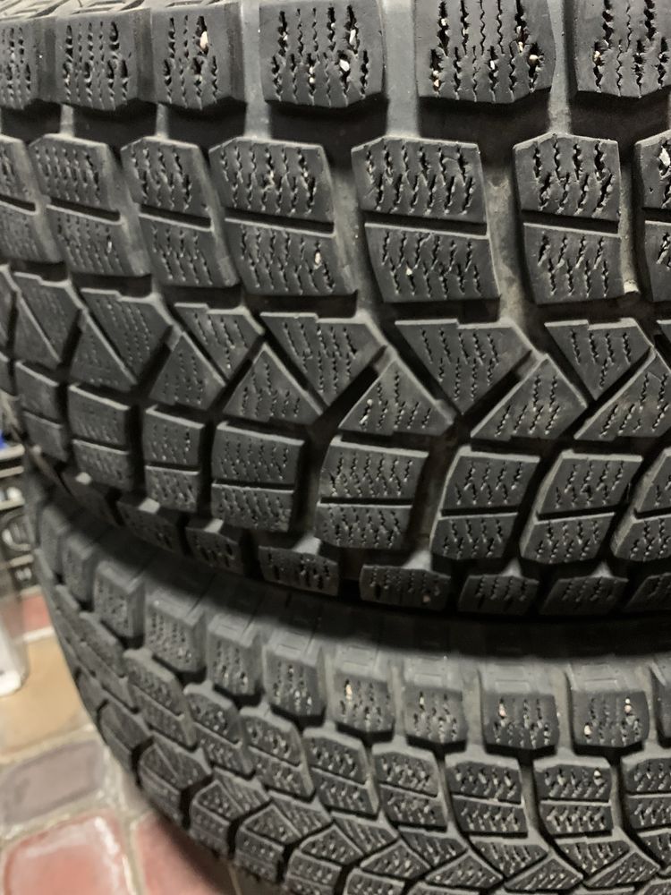 Шины зимние Maxxis с дисками.