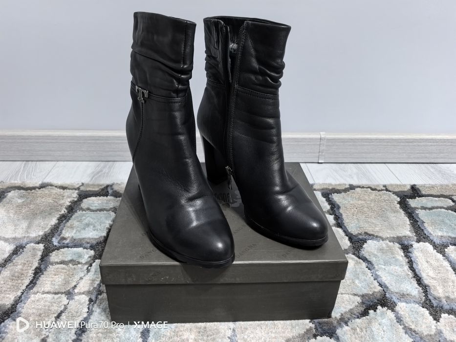 Сапоги женские в отличном состоянии! Кожа!