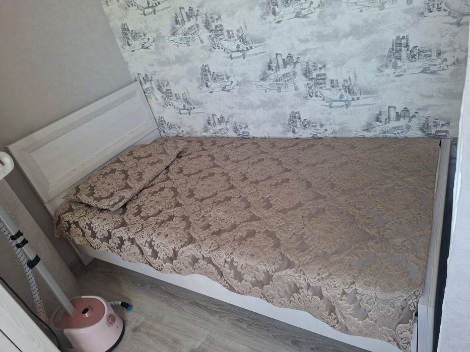 Продается односпальный кровать